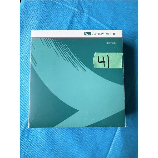CATHAY PACIFIC B777-200 DIECAST MODEL AIRPLANE