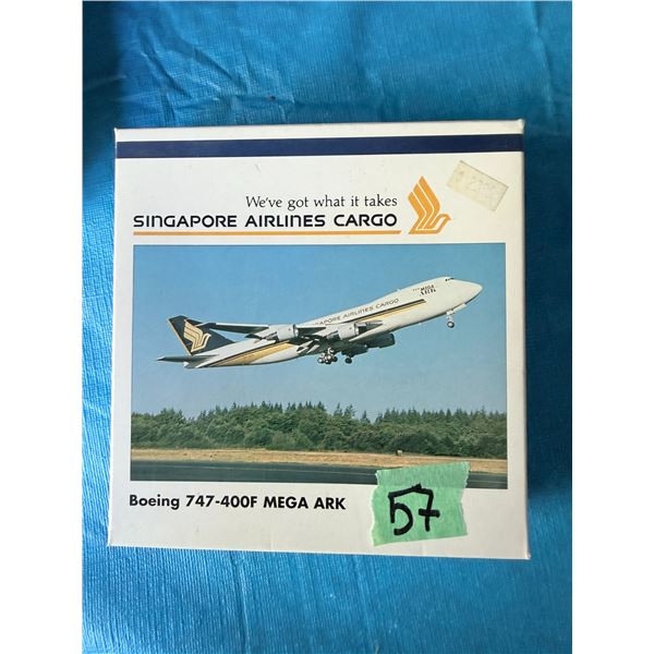 SINGAPORE AIRLINES CARGO BOEING 747-400F DIECAST MODEL AIRPLANE