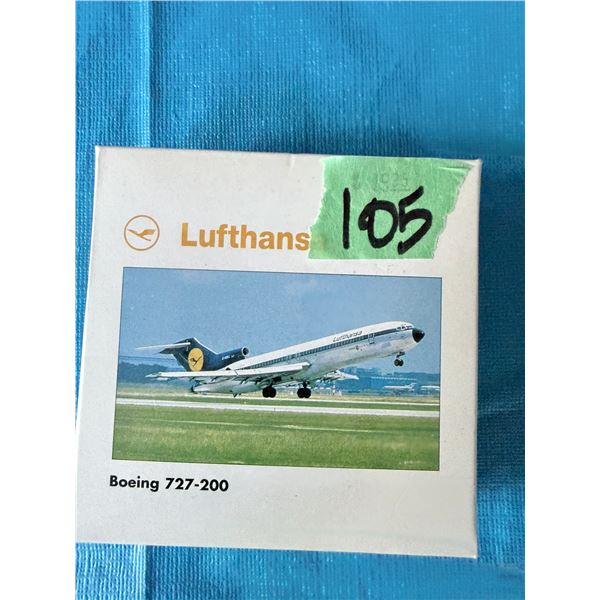 LUFTHANSA BOEING 727-200 DIECAST MODEL AIRPLANE