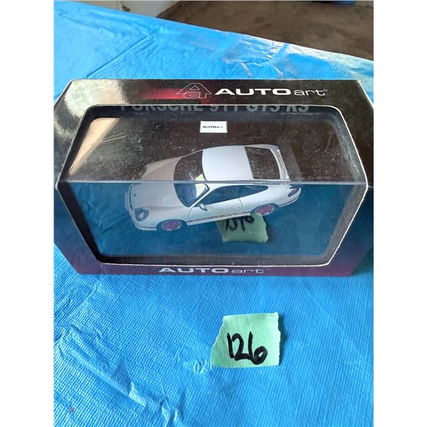 AUTOART PORSCHE 911 GT3 RS 2004 DIECAST MODEL CAR