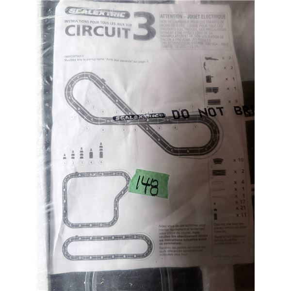 SCALEXTRIC CIRCUIT 3 SLOT CAR TRACK SET