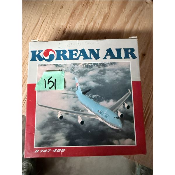 KOREAN AIR B 747.400 DIECAST MODEL AIRPLANE