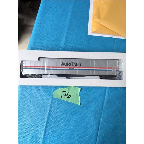 AMTRAK AUTO TRAIN MODEL TRAIN