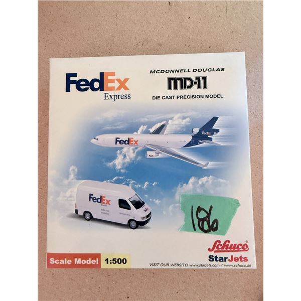 SCHUCO STARJETS FEDEX EXPRESS MD-11 1:500 DIECAST MODEL AIRPLANE