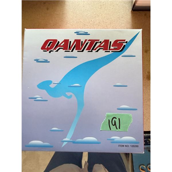 QANTAS DIECAST MODEL AIRPLANE