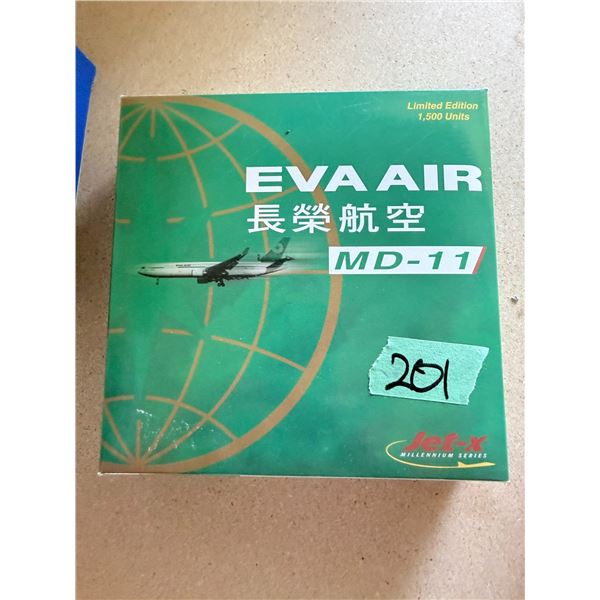EVA AIR MD-11 DIECAST MODEL AIRPLANE