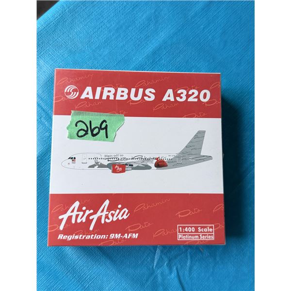 AIRASIA AIRBUS A320 1:400 DIECAST MODEL AIRPLANE