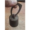 Image 2 : Vintage cast iron scale weight.