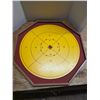 Image 1 : Crokinole board