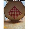 Image 2 : Crokinole board