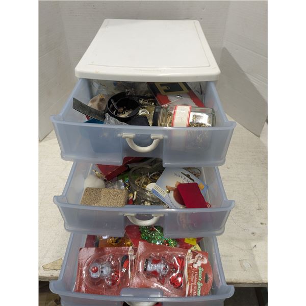 plastic drawers of diy jewellery parts/crafting