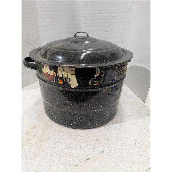 Vintage canner with jar rack