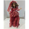 Image 3 : 2 vintage dolls with stands