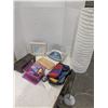 Image 1 : Mixed lot, décor, lamp, leather purse, etc.