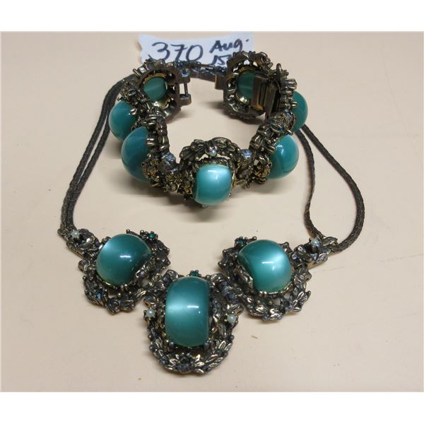 Cabochons Costume Jewelry Necklaces and Bracelet