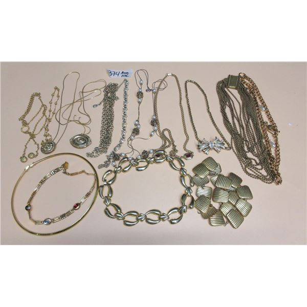 Fashion Jewelry Gold Tone Necklace