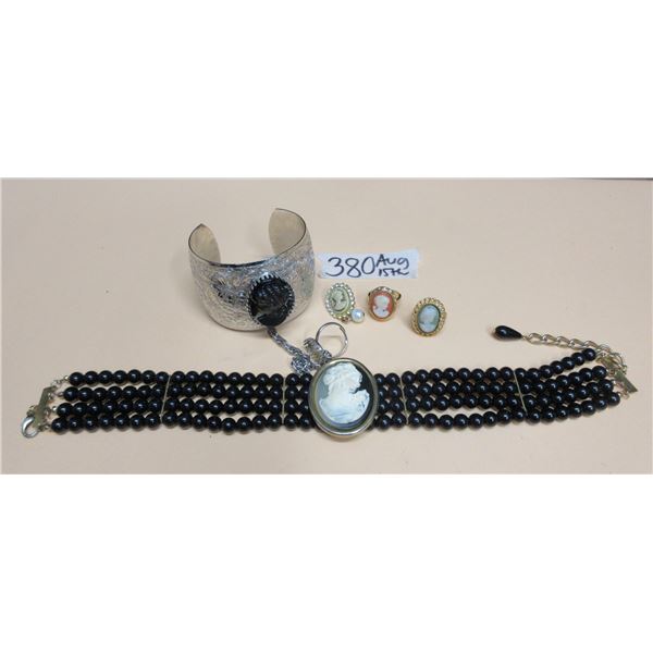 Fashion Victorian Cameo Necklace, Rings and Brooch