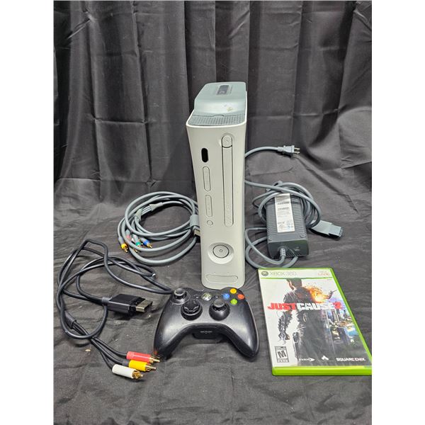 Xbox 360 w/ Controller & Game **SEE NOTES IN DESCRIPTION