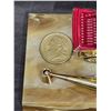 Image 3 : Desk Décor w/ Coins, $100 Reproduction Bank Note *COPY*