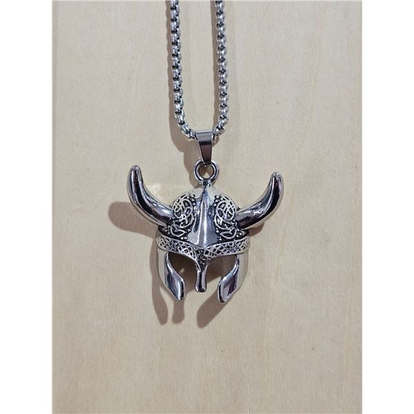 Norse/Viking pendant and chain (new)