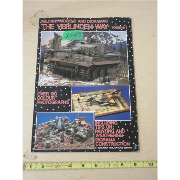 Mltary-Models + Dioramas 120 Colorsphotographs