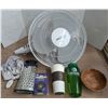 Image 1 : Fan, no base, and kitchenware