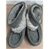 Image 3 : 2 pairs mukluks