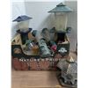 Image 1 : Assorted bird feeders