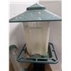 Image 3 : Assorted bird feeders