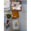 Image 3 : Ornaments, trinket plate, frame