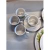Image 4 : Waverly 4 place setting