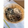 Image 1 : Bushel Basket