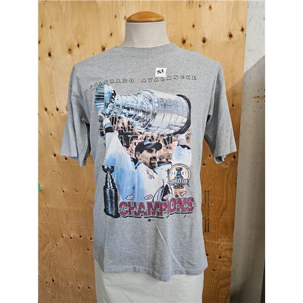 2001 Colorado Avalanche Championship T-Shirt – Size L