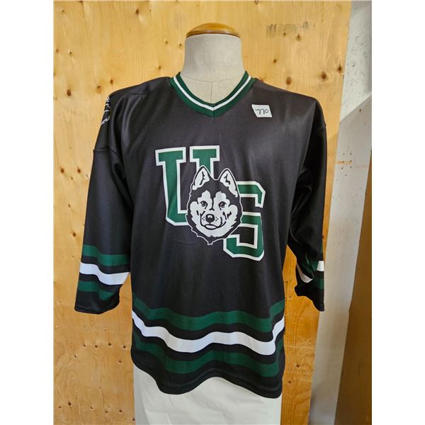 U of S Huskies Hockey Jersey - Youth Size XL