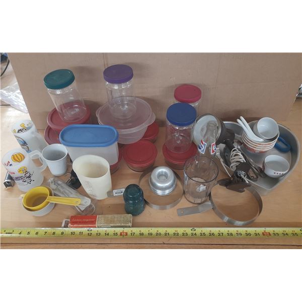 Lots of Kitchenware.