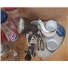 Image 6 : Lots of Kitchenware.