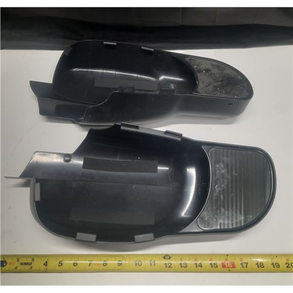 (2) Towing Mirrors.