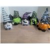 Image 1 : 5 halloween gnomes