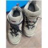 Image 2 : Size 9 hiking shoes with simply fit balance board