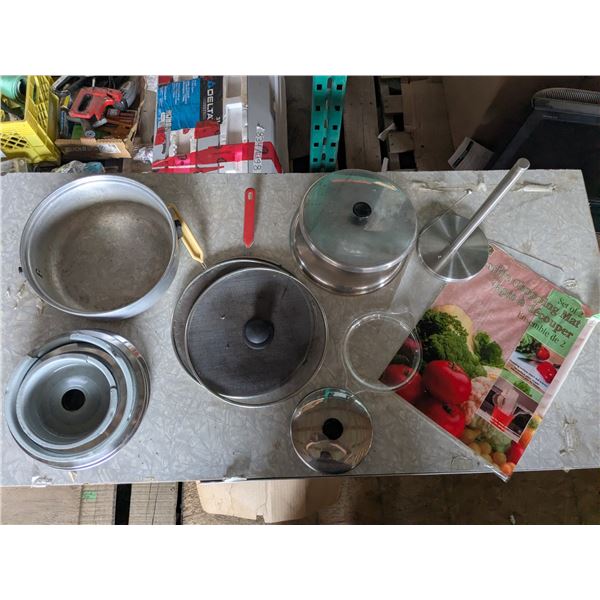 Mixed kitchenware