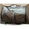 Image 3 : 2 Canvas painters drop clothes