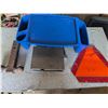 Image 1 : Mixed vehicle accessories lot, solid hitch, mini space heater, etc.