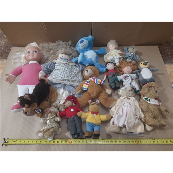 Vintage stuffed animals and plush toys.