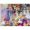 Image 7 : Lot of assorted dolls.