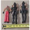 Image 2 : WWE action figures.