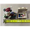 Image 3 : Jim Shore Disney Traditions figurine titled "Merry Christmas to You" featuring Mickey Mouse dressed 