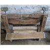 Image 2 : Vinatge Eaton clothes wringer