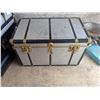 Image 1 : Steamer trunk with tray, 39x22x24"