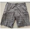 Image 4 : (3) Men's Cargo Shorts - Cream 2XL, Navy 3XL, Plaid 2XL.