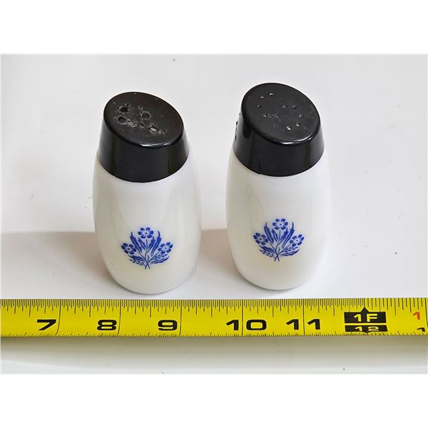 Vintage Dominion Glass Milk Glass S&P Shaker – Made in Canada